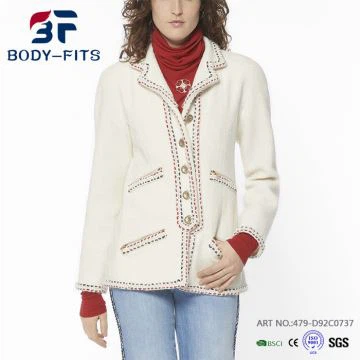 Женская белая шерстяная куртка из твида